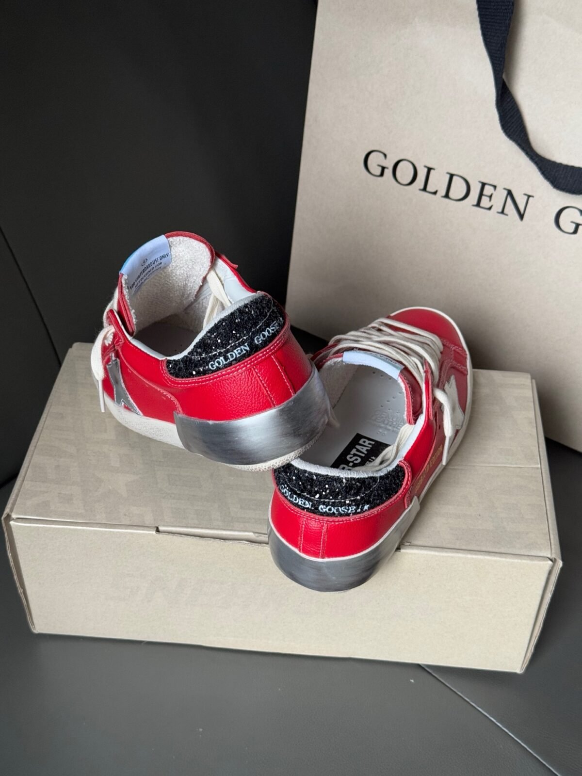 ⁦حذاء Golden Goose Superstar⁩ - الصورة ⁦9⁩