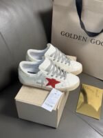 ⁦حذاء Golden Goose Superstar⁩ - الصورة ⁦3⁩