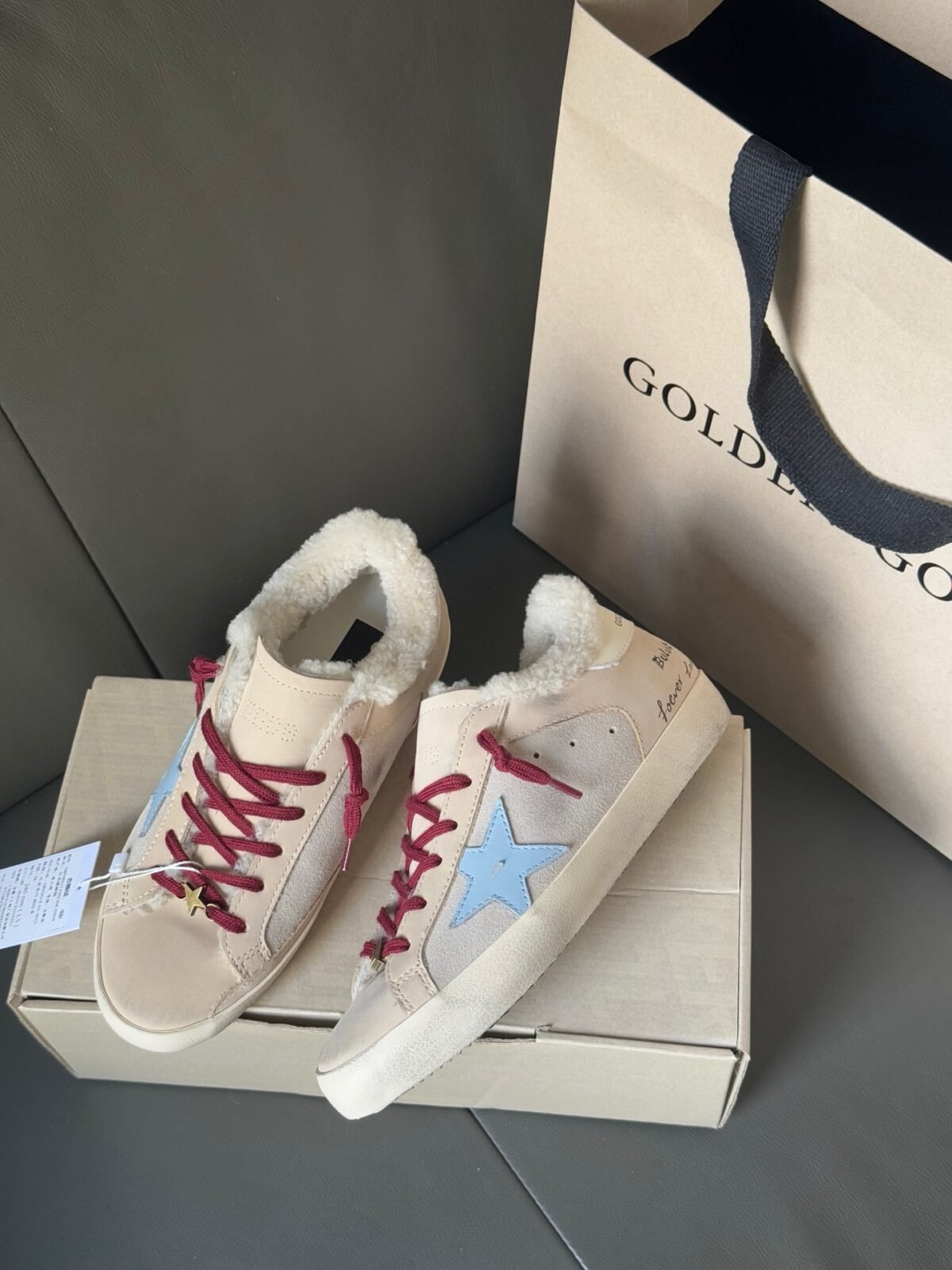 ⁦حذاء Golden Goose Superstar⁩ - الصورة ⁦3⁩