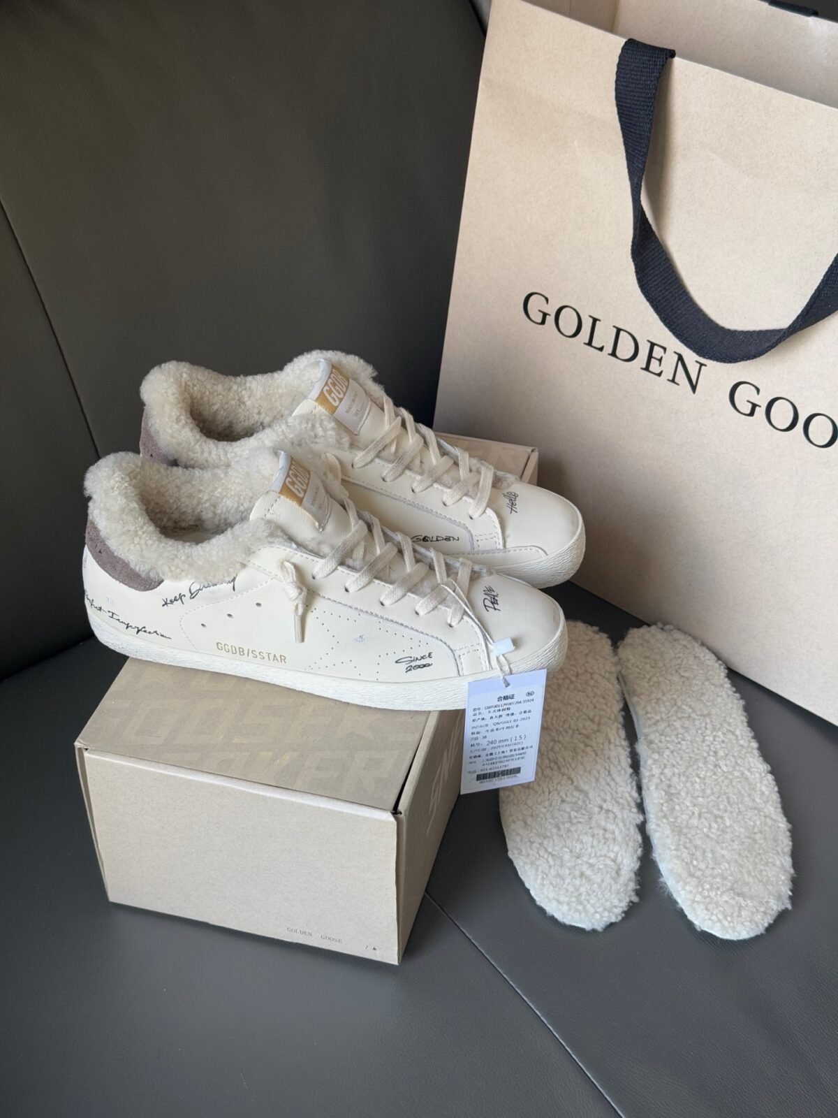 ⁦حذاء Golden Goose Superstar⁩ - الصورة ⁦4⁩