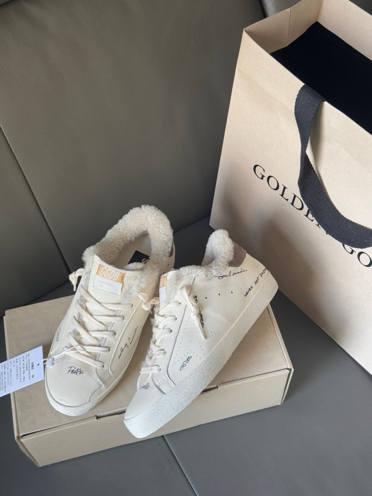 ⁦حذاء Golden Goose Superstar⁩ - الصورة ⁦2⁩