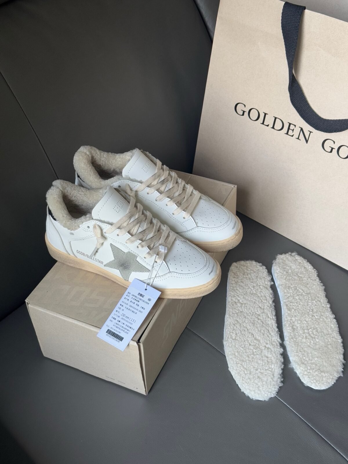 ⁦حذاء Golden Goose Ballstar⁩ - الصورة ⁦2⁩