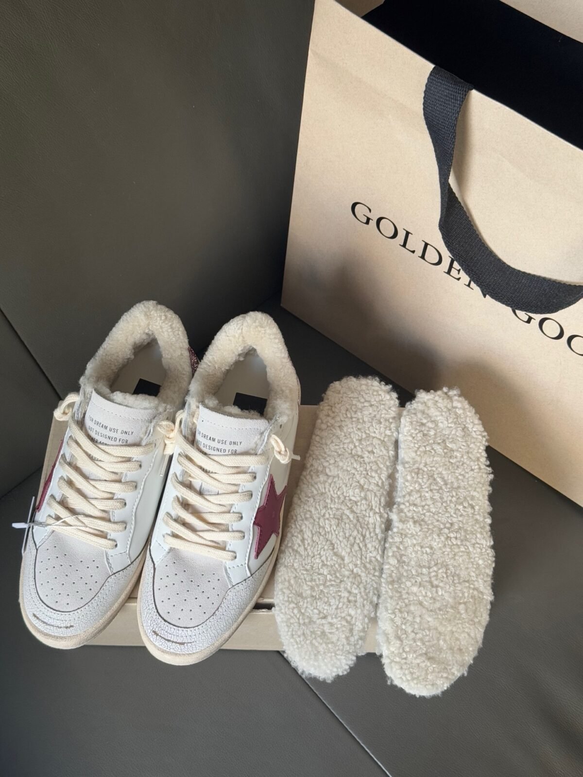⁦حذاء Golden Goose Ballstar⁩ - الصورة ⁦4⁩