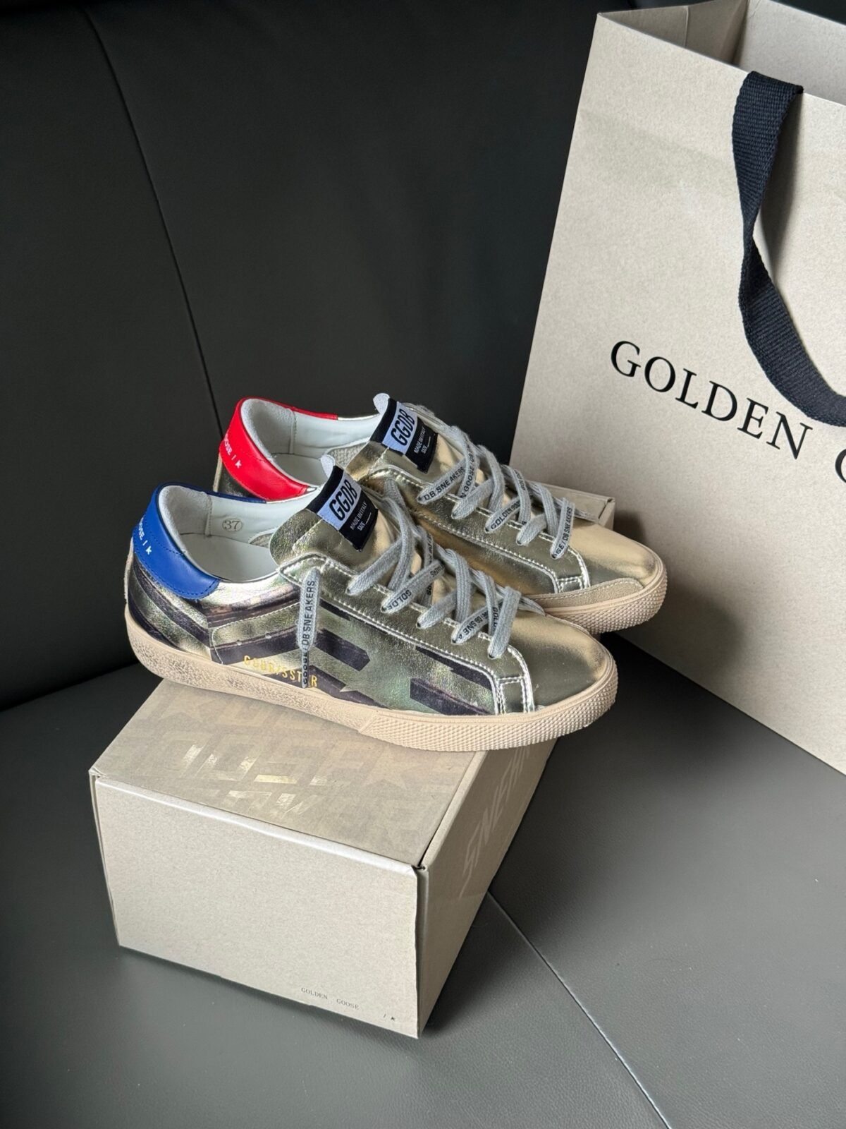 ⁦حذاء Golden Goose Superstar⁩ - الصورة ⁦3⁩