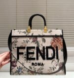 ⁦حقيبة FENDI ROMA⁩ - الصورة ⁦6⁩