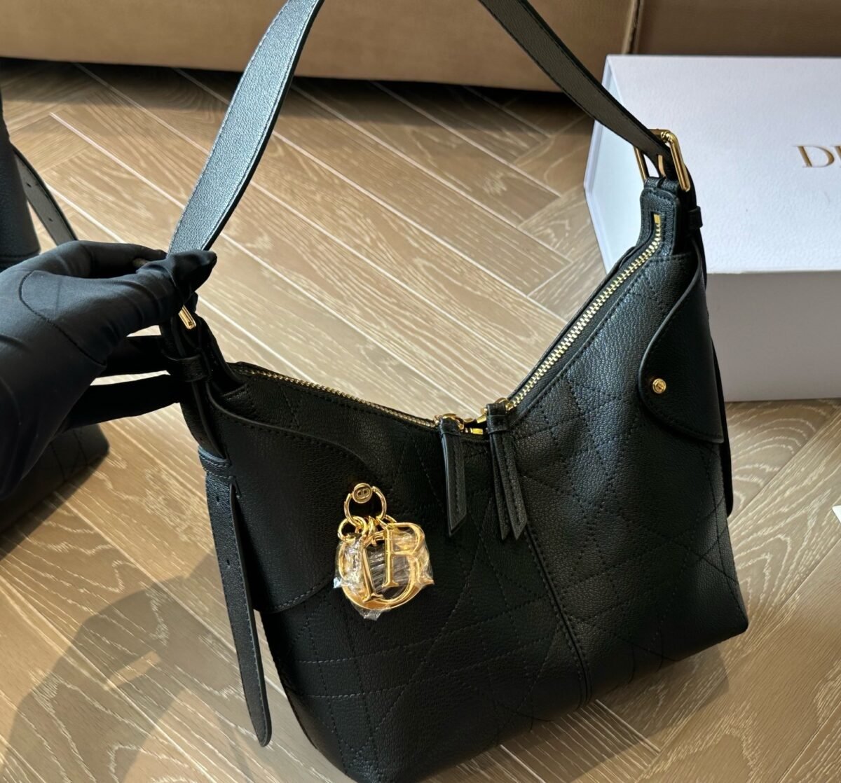 ⁦حقيبة كتف Dior C'est Dior Hobo⁩ - الصورة ⁦1⁩