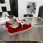 ⁦حذاء Golden Goose V-Star⁩ - الصورة ⁦5⁩