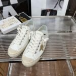 ⁦حذاء Golden Goose V-Star⁩ - الصورة ⁦4⁩