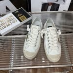 ⁦حذاء Golden Goose V-Star⁩ - الصورة ⁦3⁩